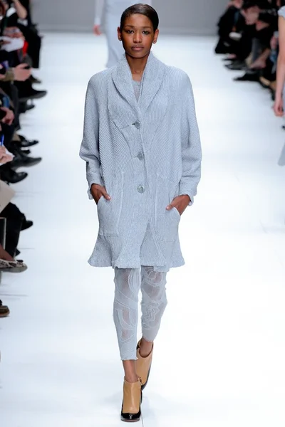 Look 8
